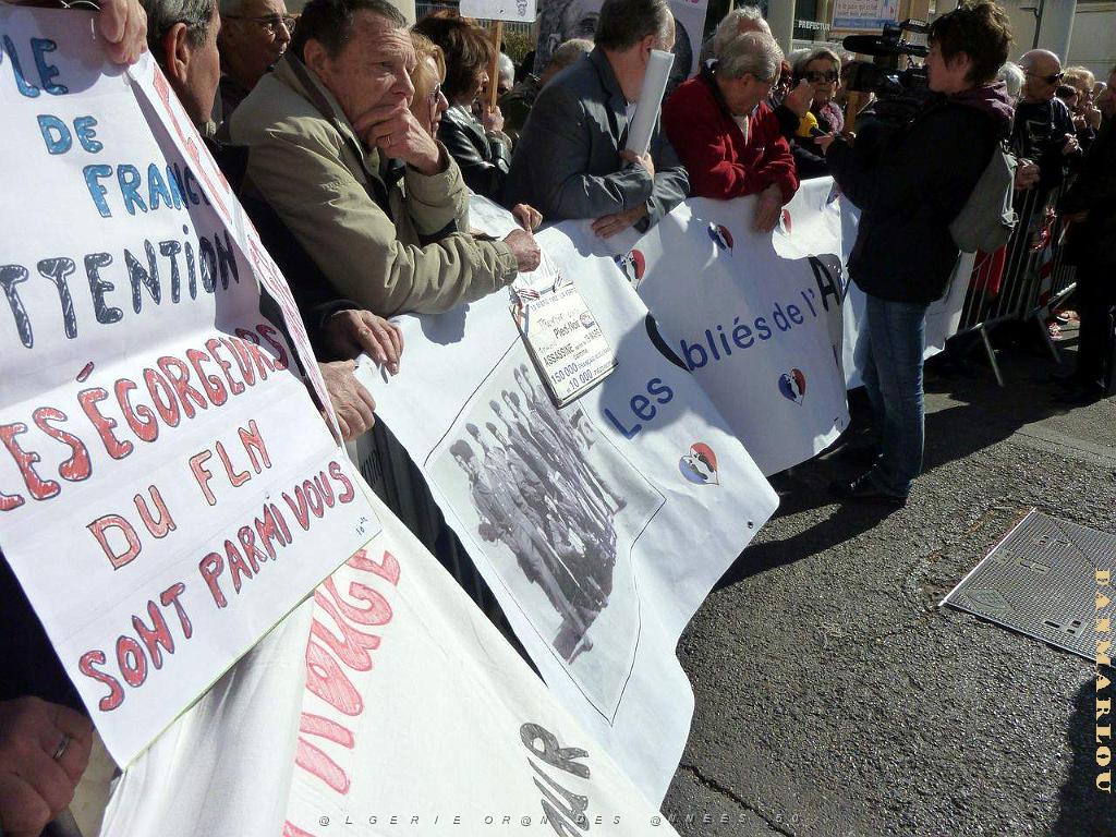 2012 03 10 NIMES MANIF CONTRE COLLOQUE DU FLN (17) PAR GV.JPG